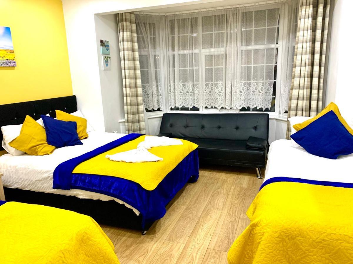 Apartament 2 Bedroom Apartment, Kitchen, Reception And Private Garden Londra